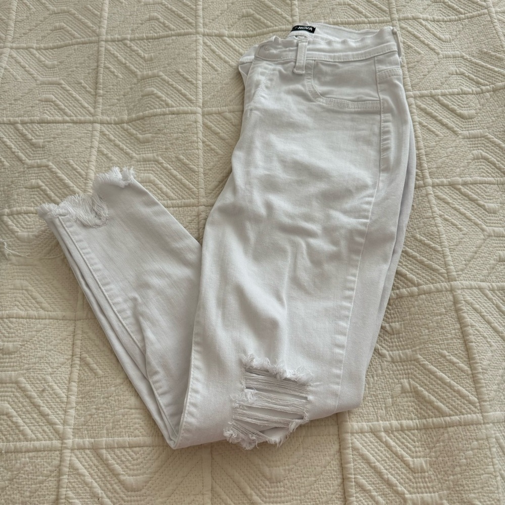 White ripped skinny jeans